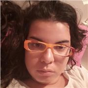 Diplomata in servizi sociali impartisce lezioni di tutte le materie a parte materie linguistiche avanzate . Disponibile da subito